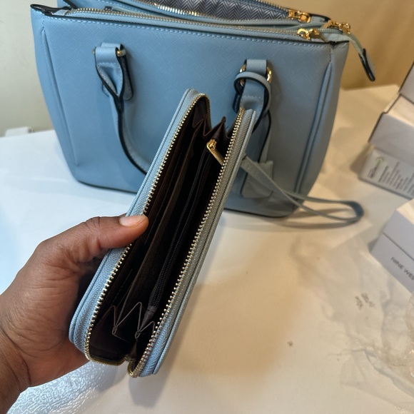 Blue Handbag - Picture 3 of 7